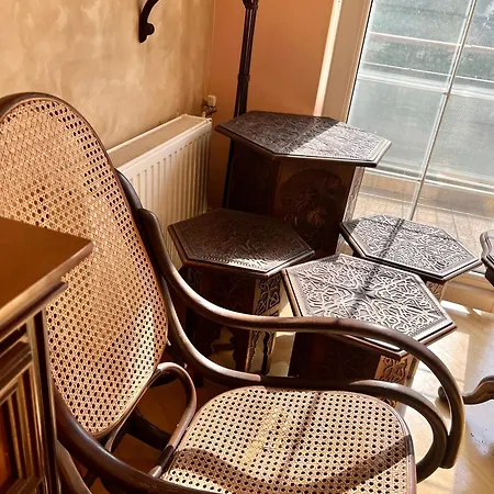 Apartment Flowing Place *